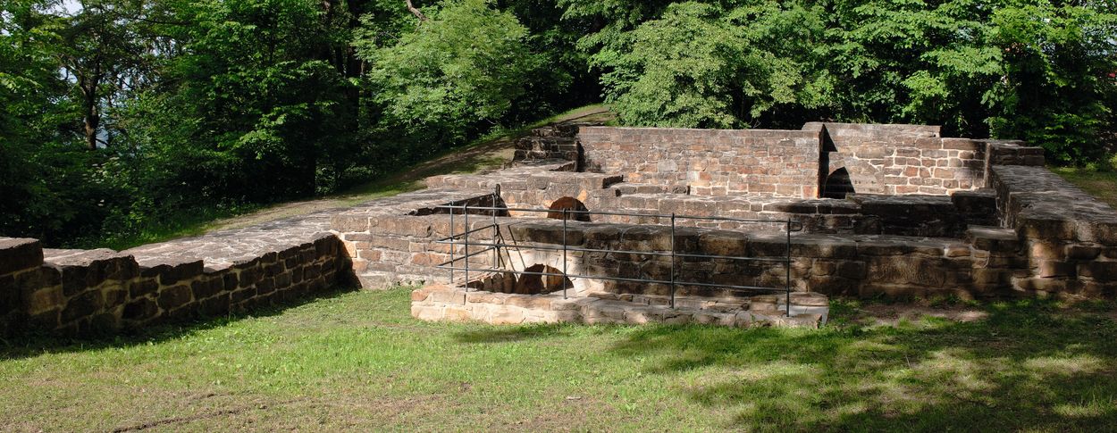 photo: Staatliche Schlösser und Gärten Baden-Württemberg, Rolf Schwarz Hohenstaufen Fortress Ruins