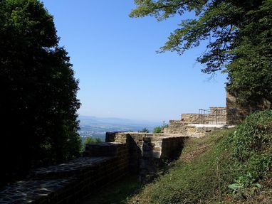 Hohenstaufen, Burgruine von außen